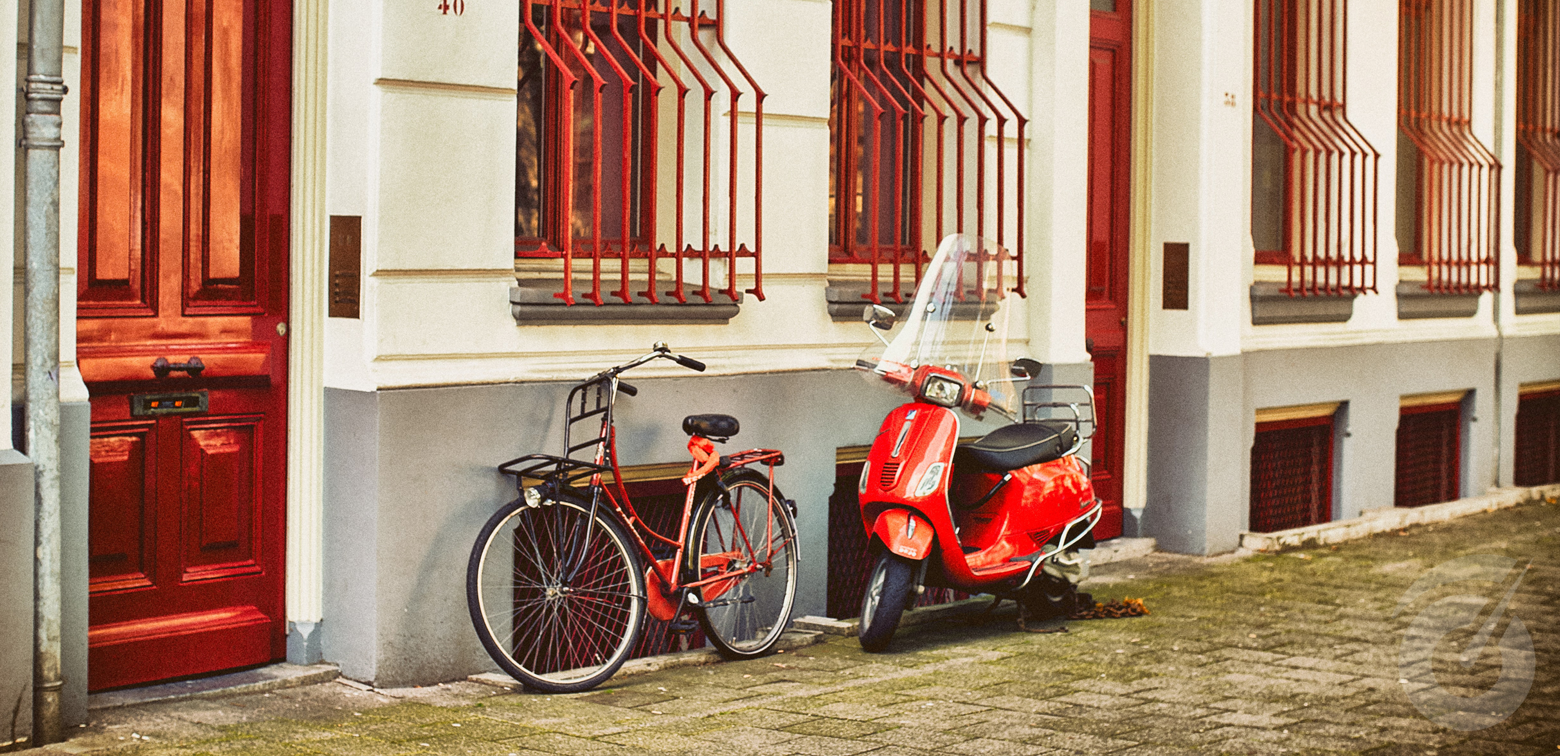 Mag ik met een autorijbewijs op een bromfiets rijden? | Into Traffic